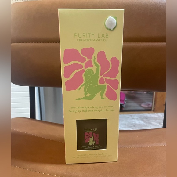 Purity Lab Scented Reed Diffuser - Picture 1 of 4